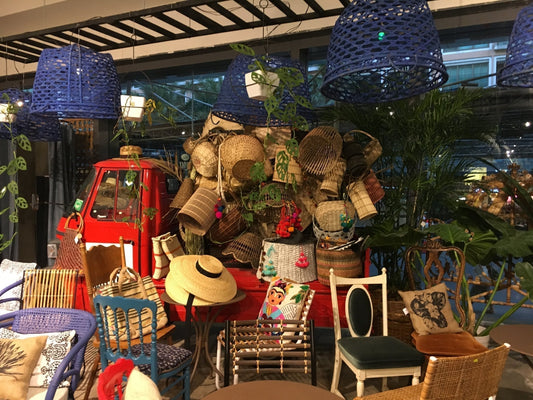 フィリピンで出会った雑貨屋のディスプレイは