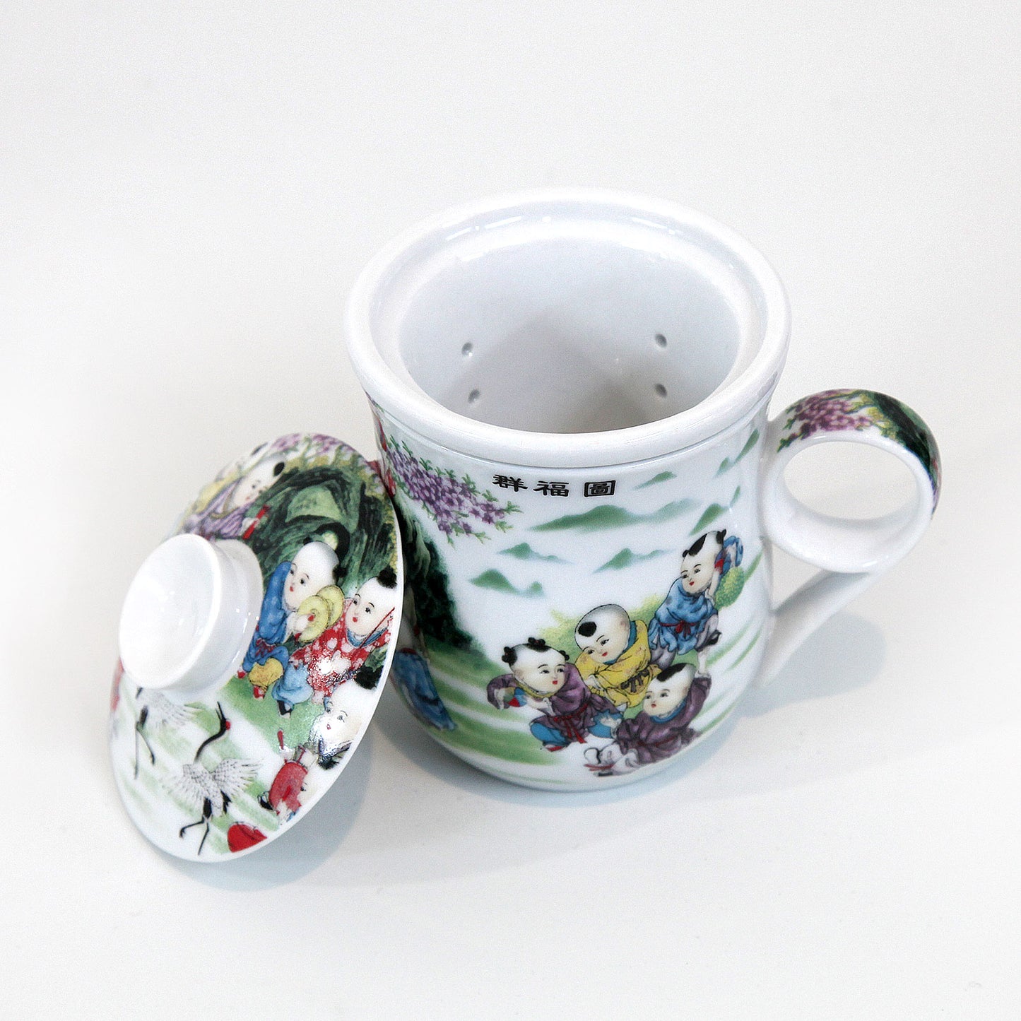 子供柄のマグカップ 茶漉し付