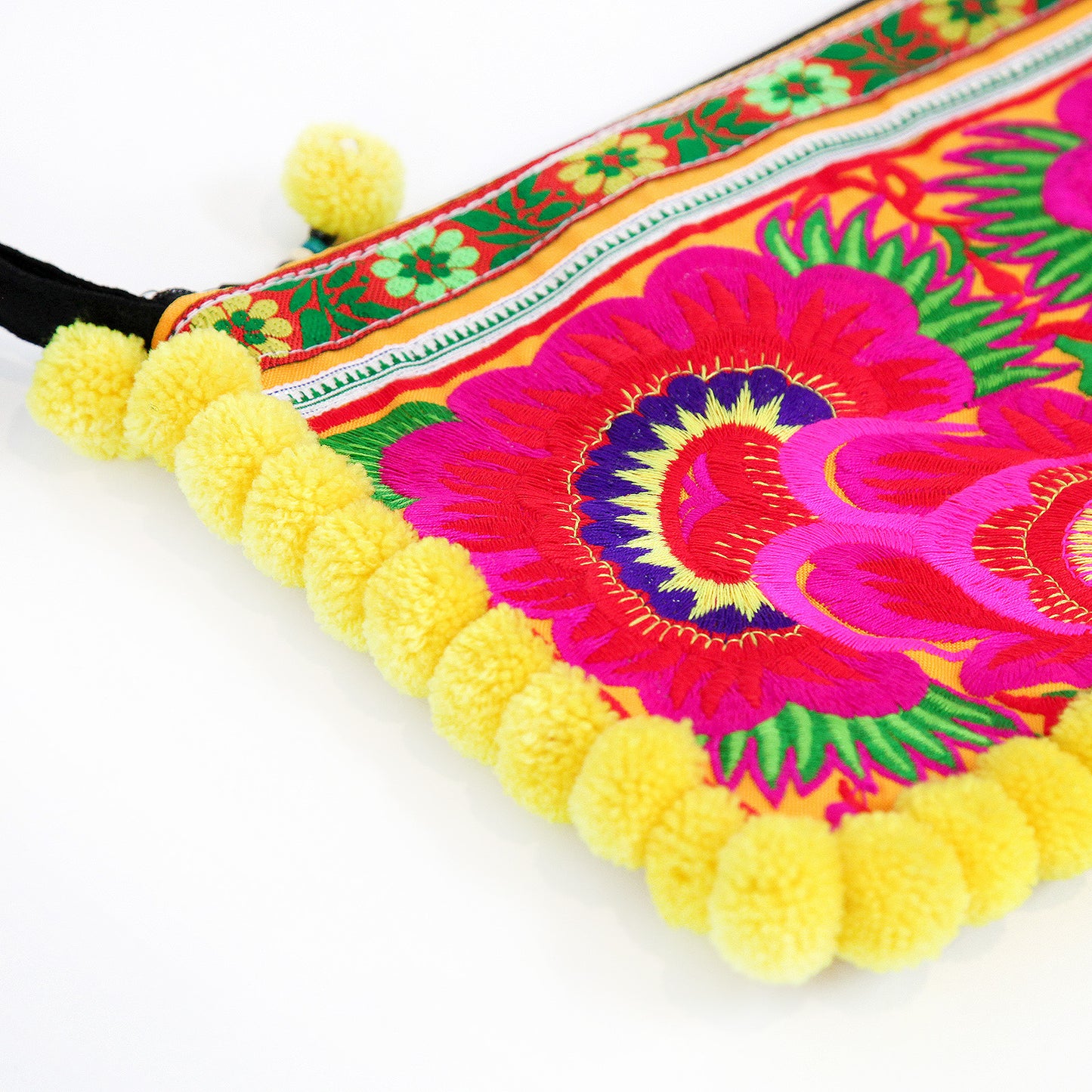 タイ製・刺繍ポーチ(ボンボン付・イエロー・大)