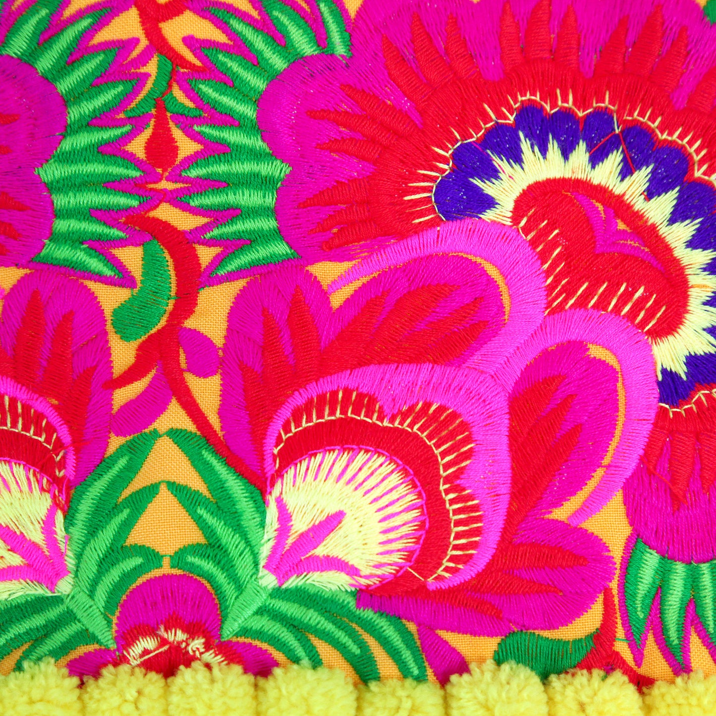 タイ製・刺繍ポーチ(ボンボン付・イエロー・大)