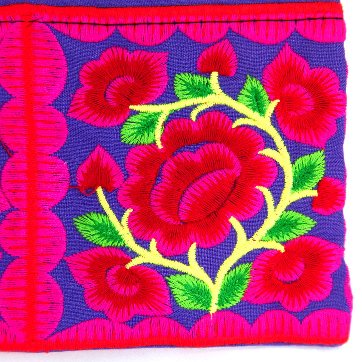タイ製・刺繍ポーチ