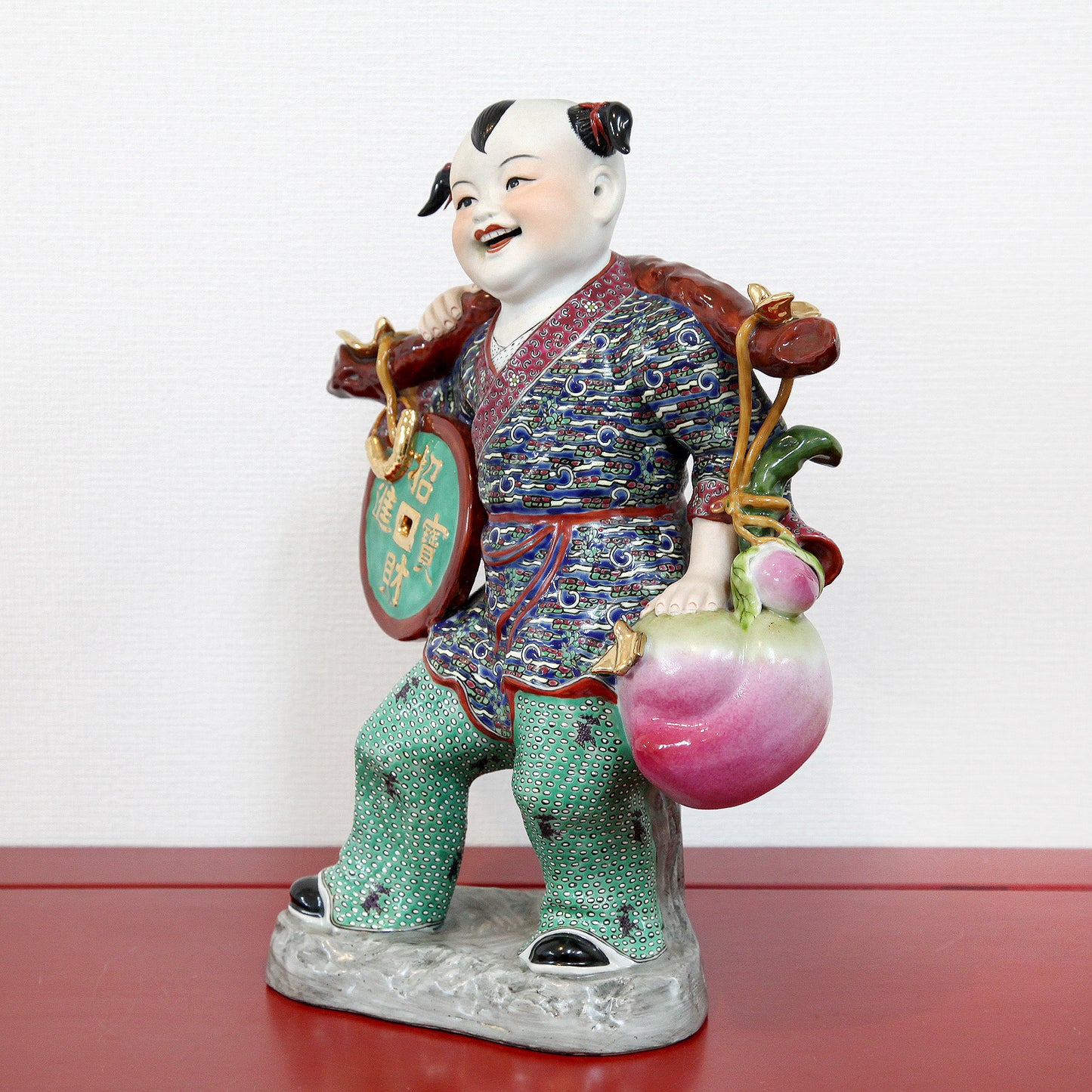 陶器の人形|幸運を運ぶ子供(金運と長寿)