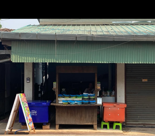 タイ・チェンマイ　レトロな佇まいの店先