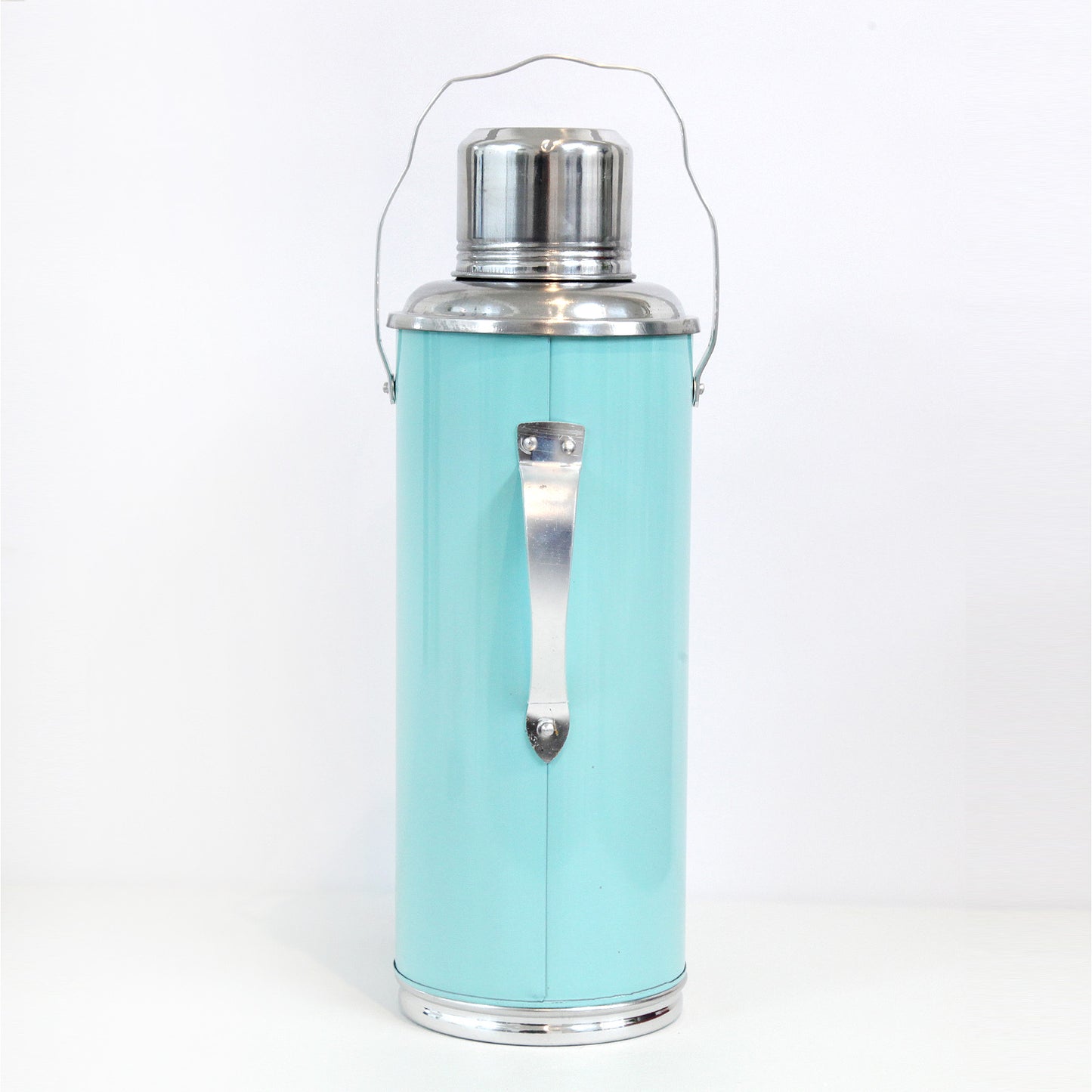 鉄製の水筒（水色・花）