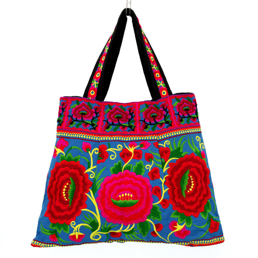 【中国・雲南省】少数民族・刺繍バッグ　青地に赤い花