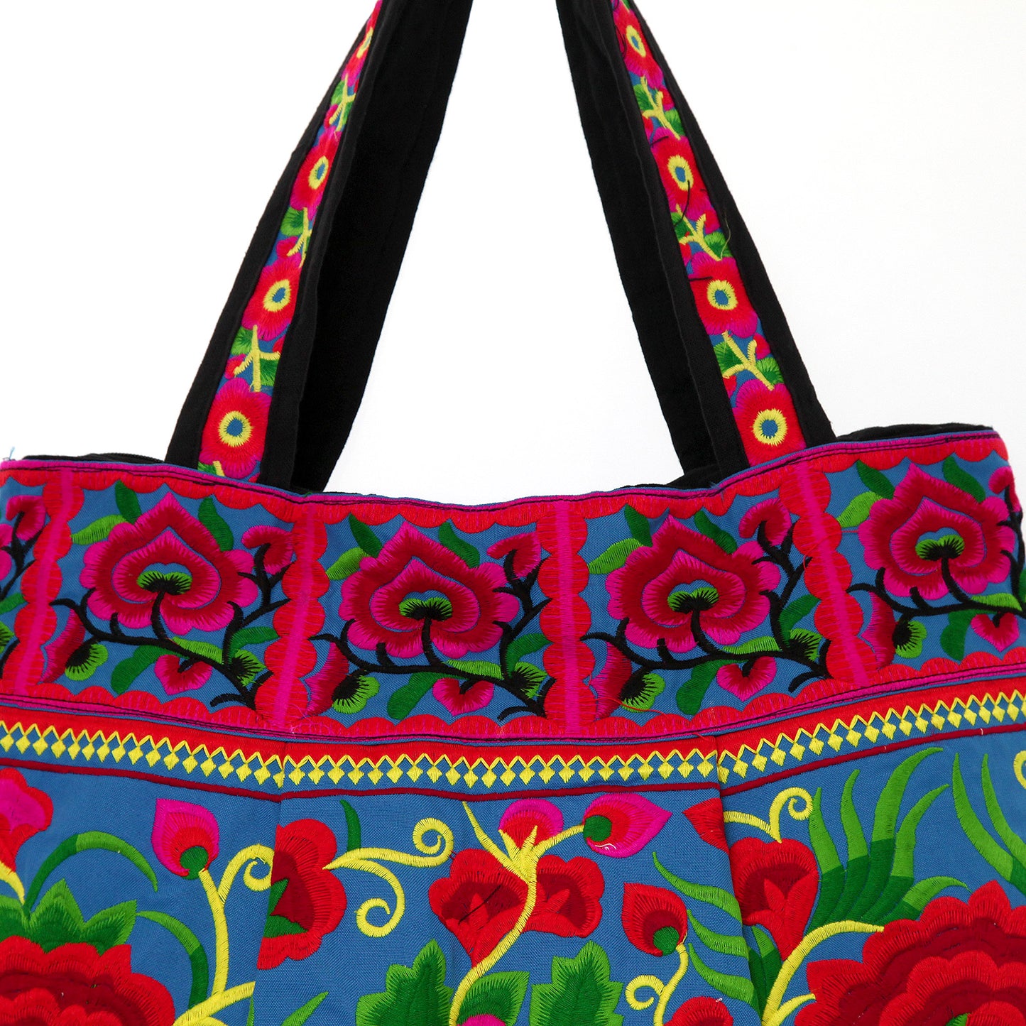 【中国・雲南省】少数民族・刺繍バッグ　青地に赤い花