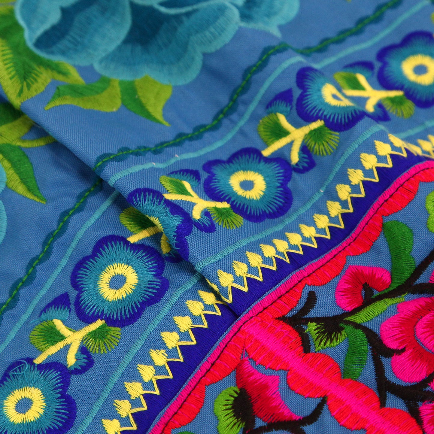 【中国・雲南省】少数民族・刺繍バッグ　青地に青い花