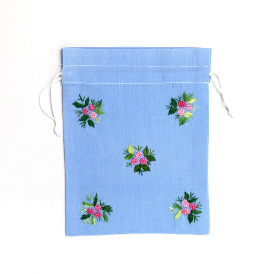 刺繍入り巾着（ブルー ）