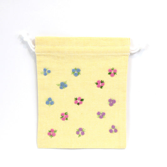 刺繍入り巾着（ライトイエロー）