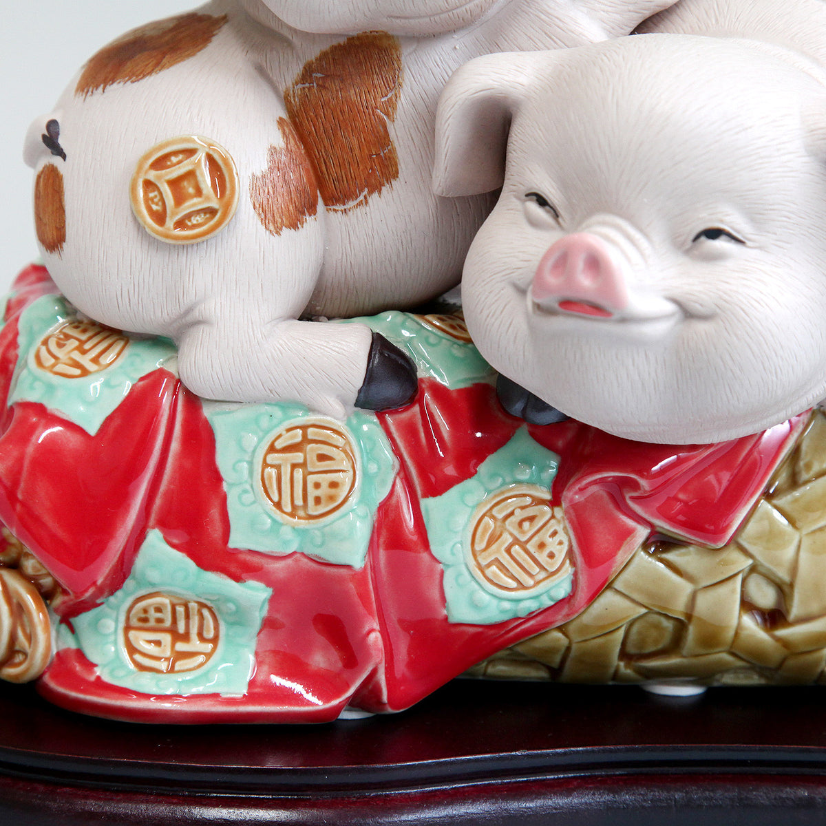 金運・繁栄を願う豚の置き物｜中国・広東省